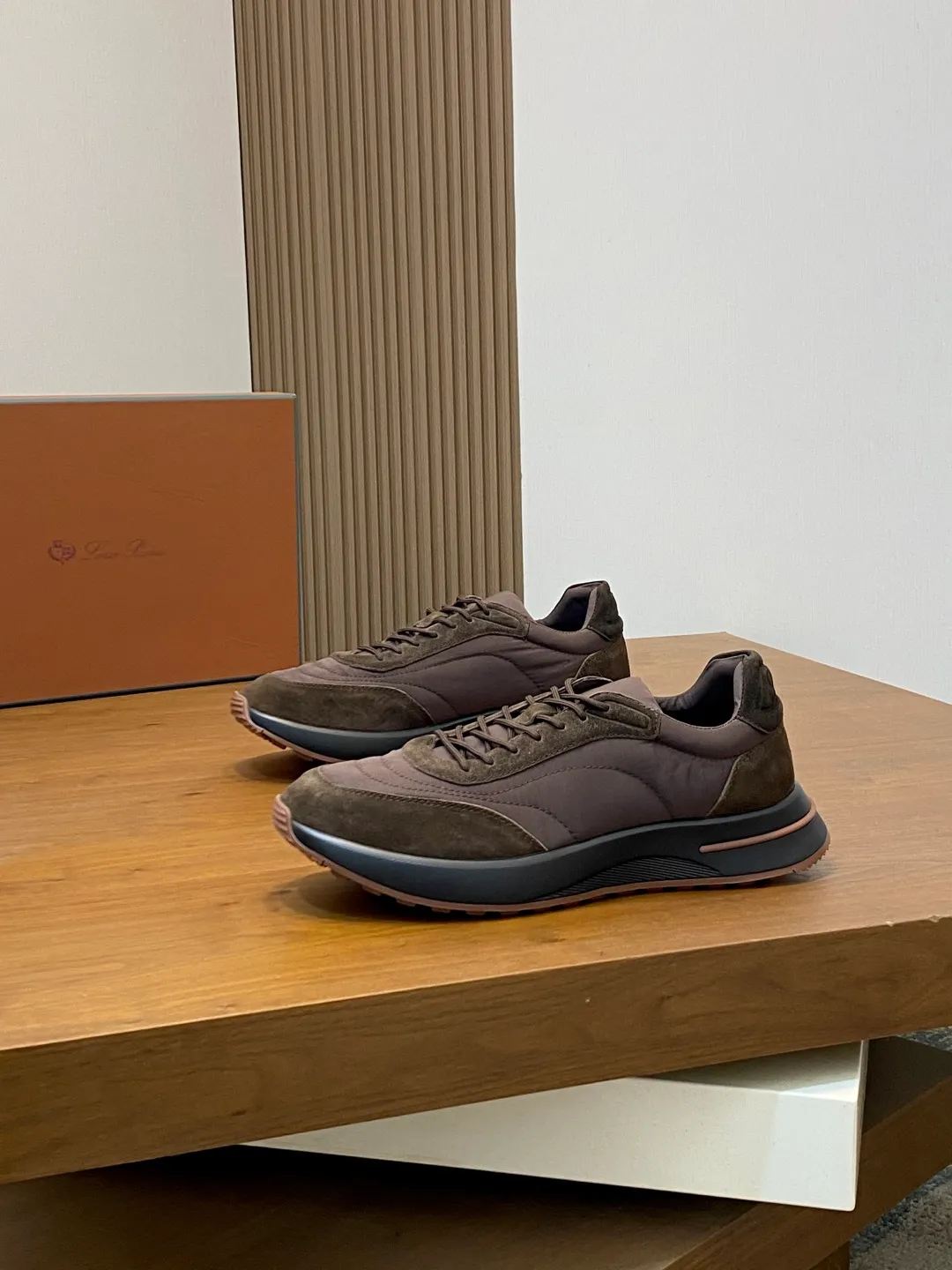 💰740 Loro Piana - Classic casual shoes, men's lace-up casual shoes and sneakers, high-quality lightweight and comfortable fabrics, suitable for outdoor leisure, the color scheme is young and energetic, and it looks great with sportswear or casual suits! Code number: 39-44 (38, 45, 46, can be customized